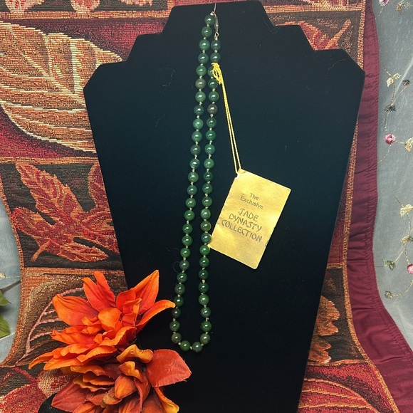 Vintage Jade Necklace The Jade Dynasty Collection - Picture 3 of 6